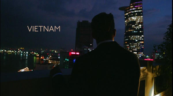 Beckham tung clip thân mật bên Tóc Tiên ở Việt Nam