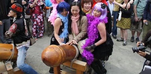 Lễ hội “của quý” kỳ quái nhất thế giới