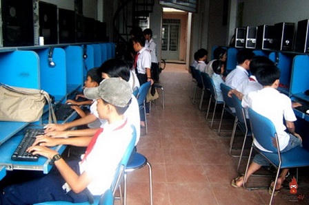 Bố mẹ, bác sĩ cùng “khóc” vì... con nghiện game