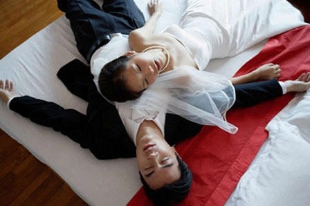 Chú rể "kêu cứu" sau đêm tân hôn