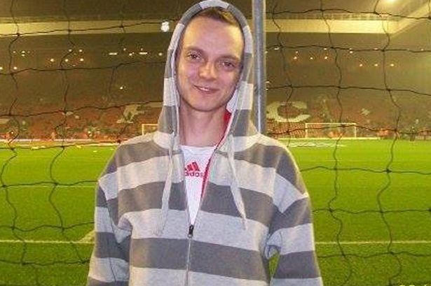 Cầm lòng ở lại với bạn trai đã chuyển giới thành phụ nữ