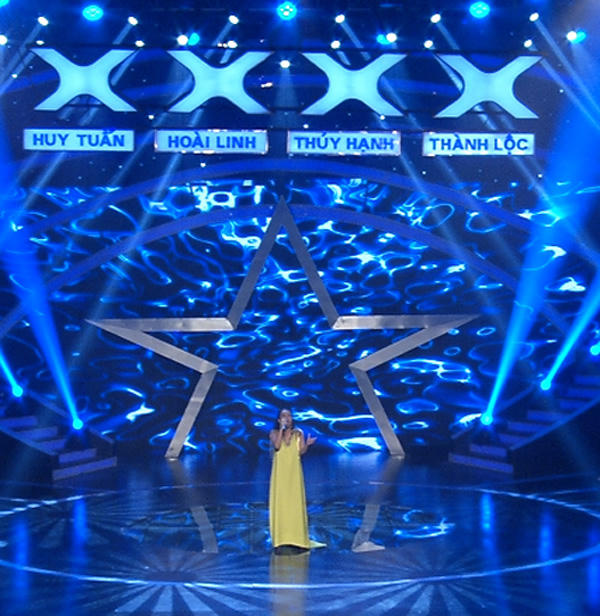 Thu Minh mang thai 6 tháng vẫn quá “sung” trên sân khấu