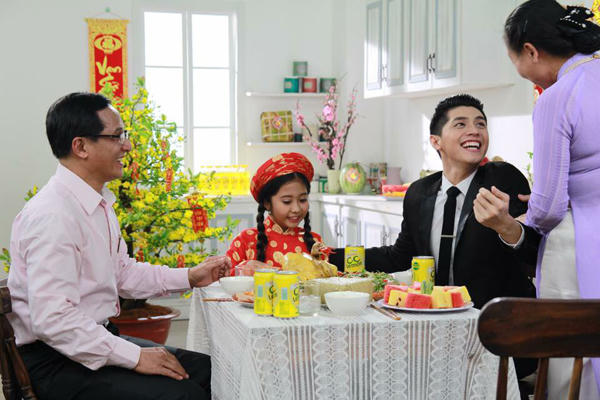 Sao “tung” nhiều MV cảm động về gia đình dịp Tết Ất Mùi