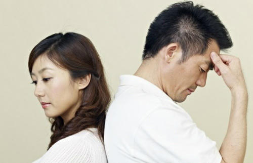 Giây phút ngoài chồng ngoài vợ