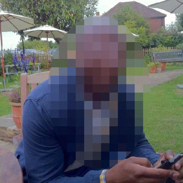 Người đàn ông có tử cung và có thể mang bầu