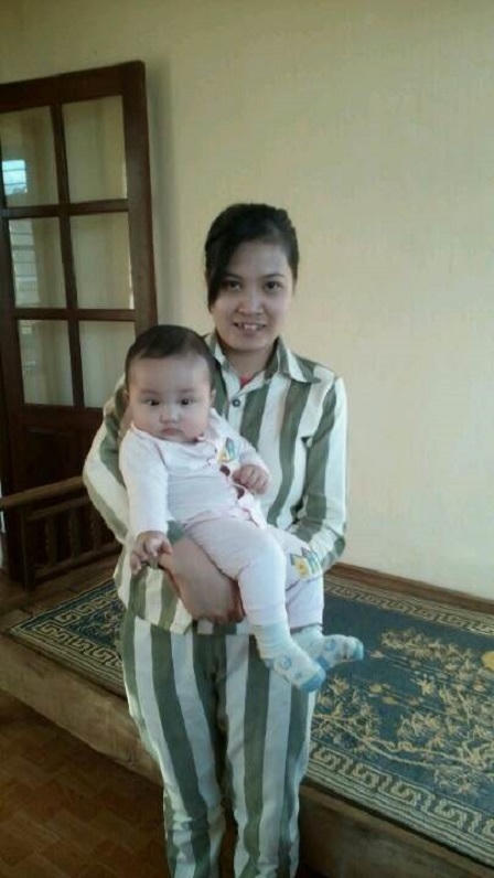 Vì con, mẹ viết lại đời mình