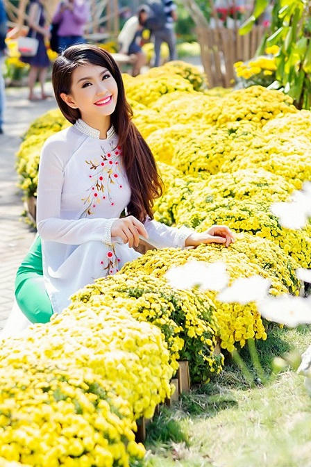 Á hậu Diễm Trang: Người đẹp tuổi Mùi đa năng