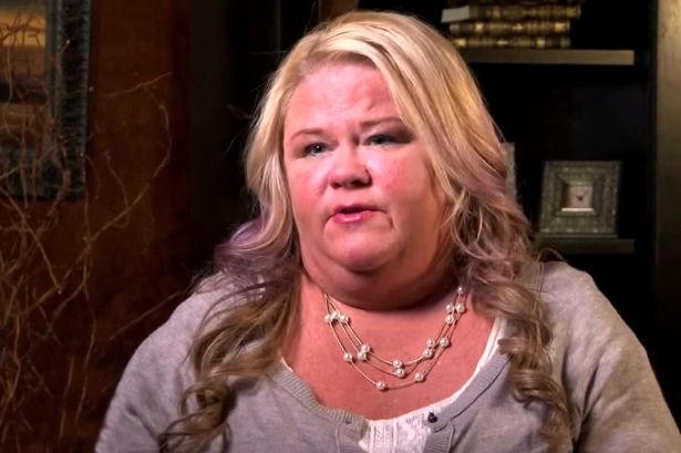 Gửi 1 triệu đô la cho người tình chưa một lần gặp mặt