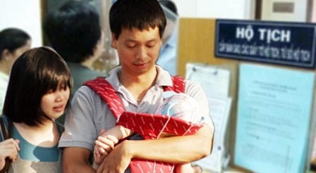 Bị lừa mất con vì “lỗ hổng” giấy chứng sinh