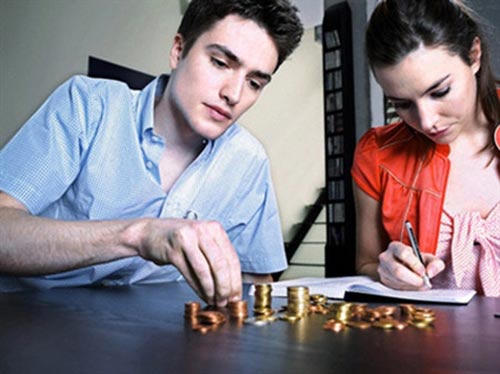 Chồng mải kiếm tiền, vợ đi cặp bồ