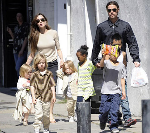 Cặp Jolie-Pitt sắp tan vỡ?