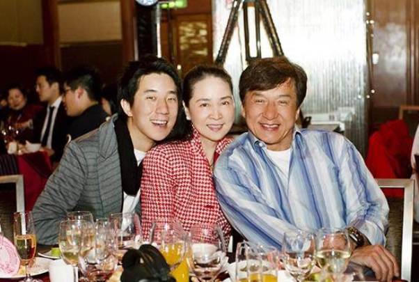 Tự truyện ngoại tình của Thành Long