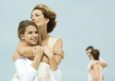 7 điều mẹ cần dạy con gái nhất về “chuyện ấy“