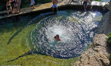 Tới giếng “tử thần” thử độ “liều mạng“