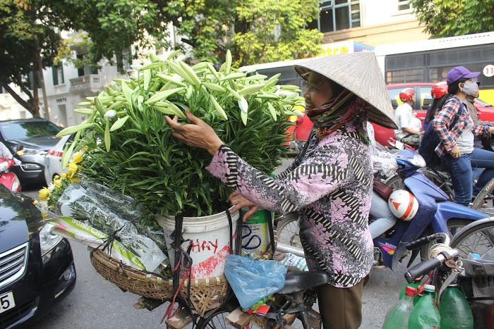 Những chân trời tháng Tư