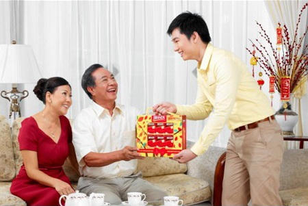 Những ông "khách sộp" trong gia đình hiện đại