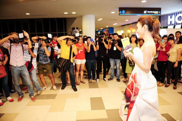 Ngân Khánh không nuối tiếc khi rời showbiz