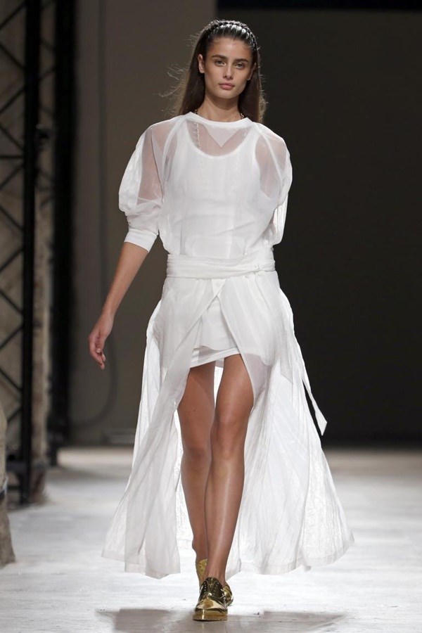 Ngắm 10 thiên thần mới của Victoria's Secret