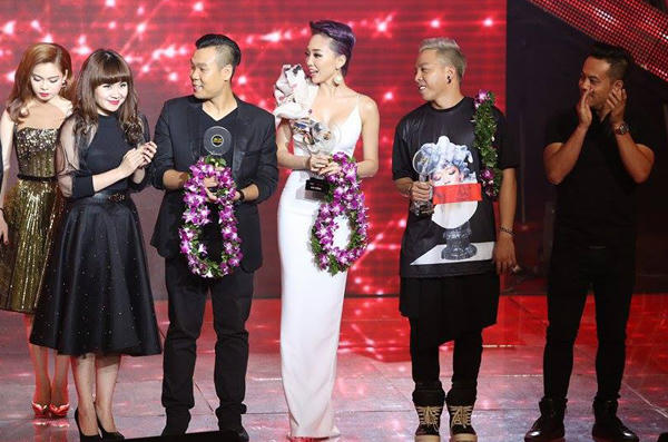 Đội Đông Nhi giành chiến thắng “đúp” tại The Remix