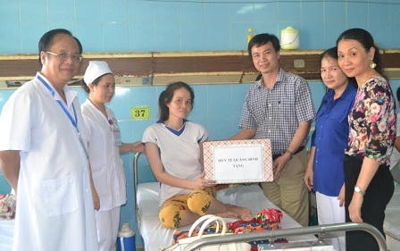 Hy hữu thai phụ mang bốn thai nhi