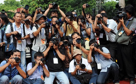 Lấy chồng làm báo dễ bị đau... tim