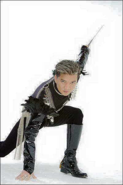 Đàm Vĩnh Hưng tuyên bố cạch mặt Quang Lê