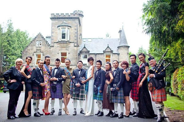 “Nghề ngắm sao nude” có sung sướng gì!