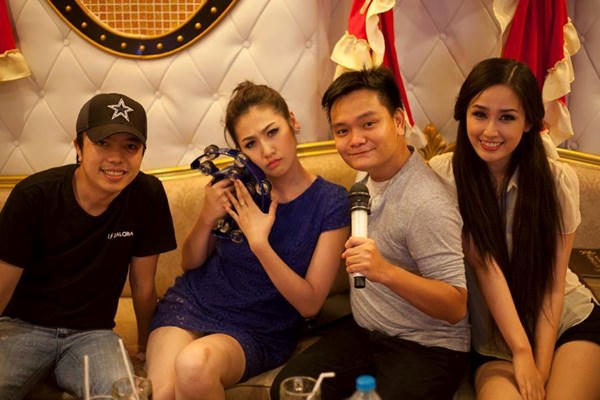 “Nghề ngắm sao nude” có sung sướng gì!