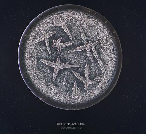 Không phải nước mắt nào cũng "mặn" như nhau