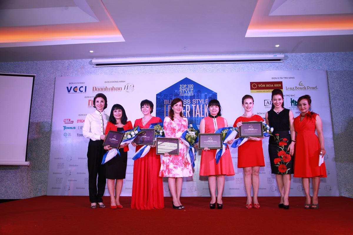 Á hậu Mrs World Thu Hương tổ chức thành công sự kiện Leader Talk