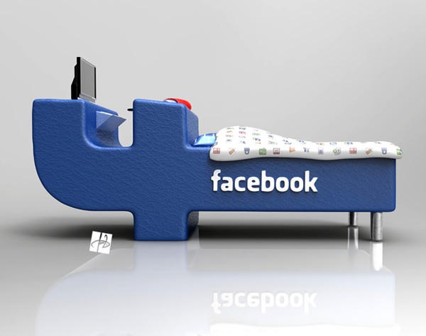 Trước khi đưa chồng đi cấp cứu vẫn phải cập nhật facebook