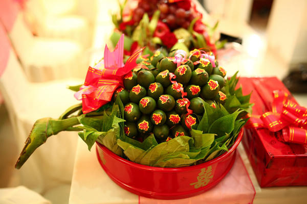 Con dâu "tỉnh lẻ" hận nhà chồng làm đám cưới “úi xùi“