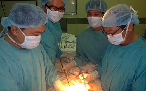 Nhiều bí ẩn với hiện tượng hy hữu trẻ sơ sinh mang bầu