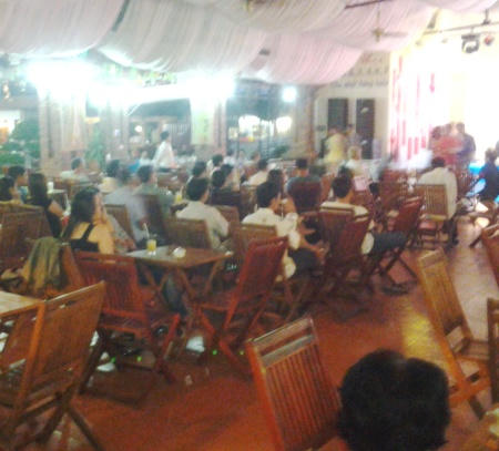 Thú vị cà phê đêm nhà “Công tử Bạc Liêu” 