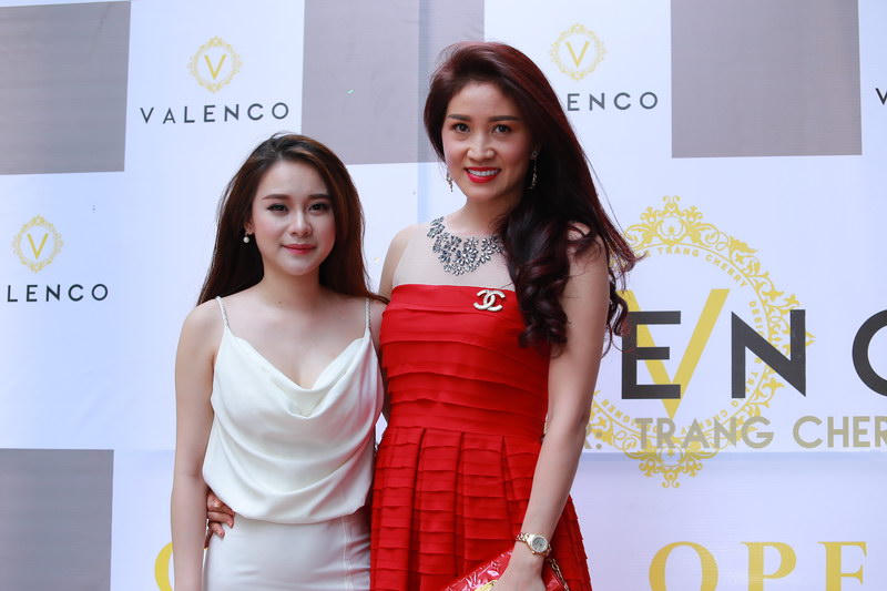 “Hotgirl nửa tỉ” Trang Cherry ra mắt “con đầu lòng”