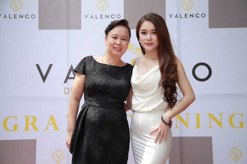 “Hotgirl nửa tỉ” Trang Cherry ra mắt “con đầu lòng”