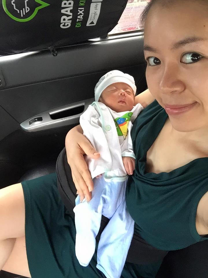 Hành trình yêu thương của cậu bé 1 tuần tuổi đã mồ côi mẹ