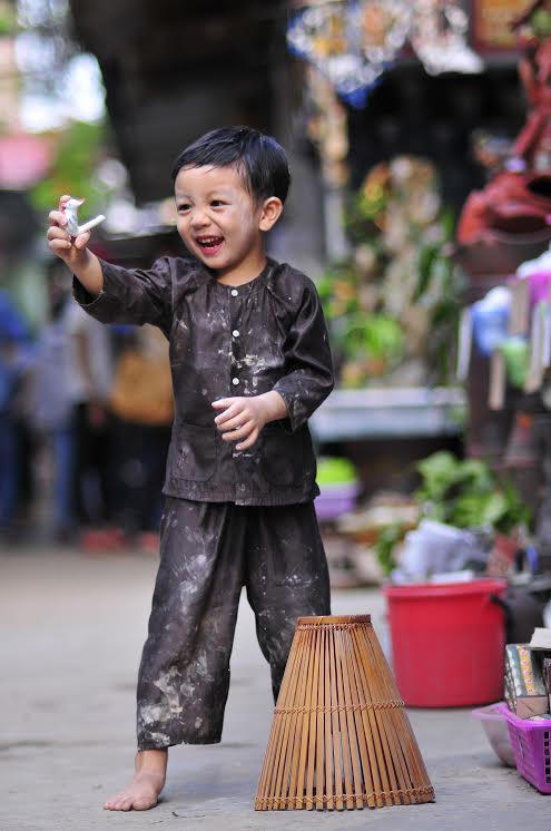 Chụp khoảnh khắc ngộ nghĩnh của con để “rinh” 20 triệu đồng