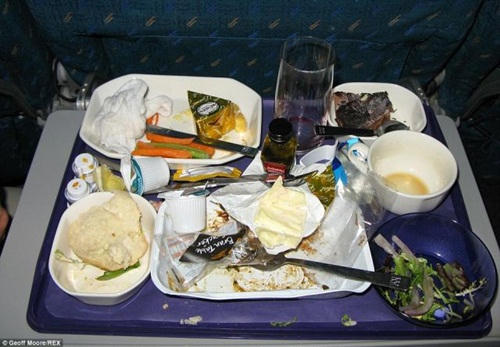 Những vật cực bẩn trên máy bay