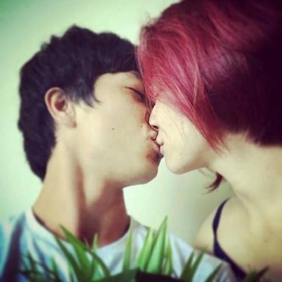 Đằng sau chuyện tình yêu “kín hở” của Sơn Tùng, Hồng Quế