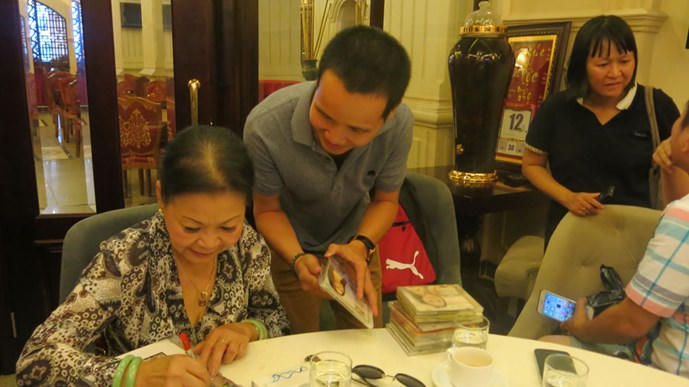 Khánh Ly: Nói Trịnh Công Sơn yêu tôi thì tội cho ông ấy quá