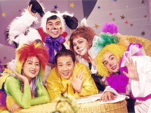 Sân khấu TP HCM sáng đèn trong… “cơn bão”