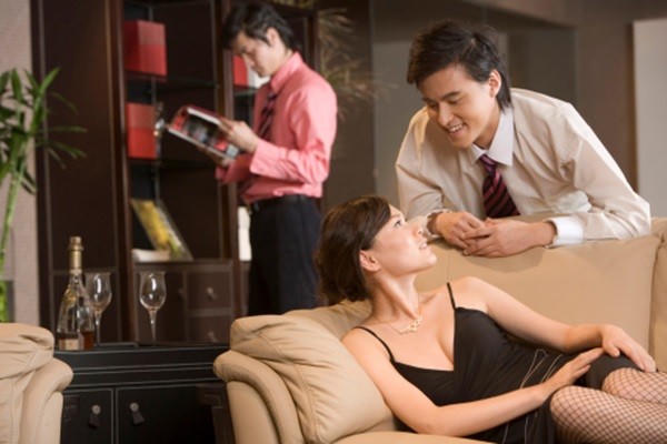 Chuyên gia tâm lý tư vấn cách “xử lý” vợ ngoại tình