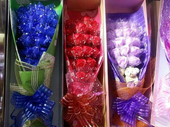 Cẩn trọng với hoa hồng sáp cho ngày 20/10