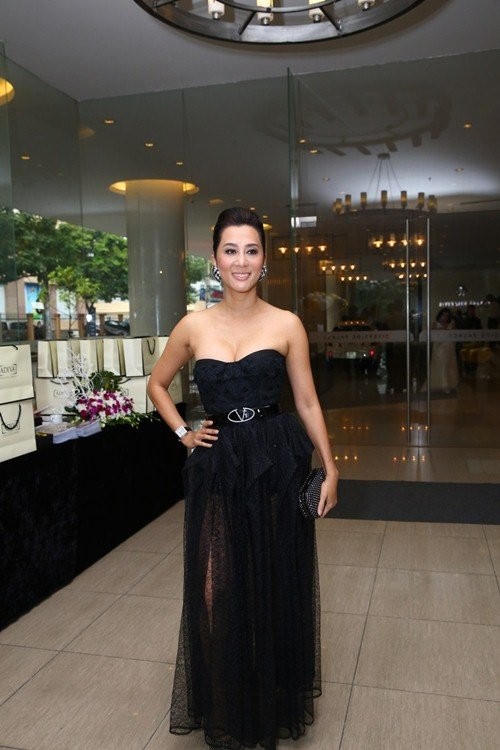 Nguyễn Cao Kỳ Duyên: Hãnh diện nếu tình cũ của bạn trai là Hà Hồ