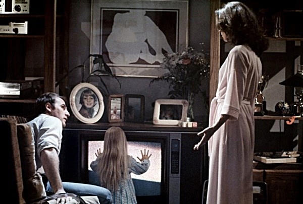 Những lời nguyền chưa thể lý giải trong hậu trường phim kinh dị