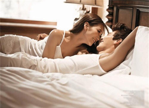 Phát hiện vợ sắp cưới vẫn cặp với người có vợ