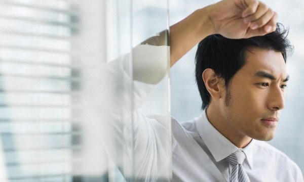 Bí mật đau đớn về vợ sắp cưới sau lễ đính hôn