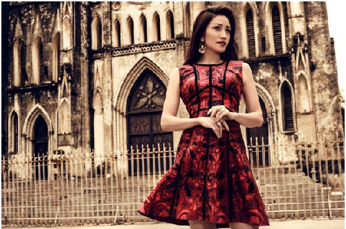 Hoa hậu Ngô Thu Trang - Đẹp như phụ nữ đang yêu