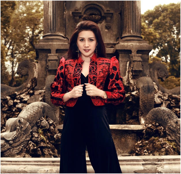 Hoa hậu Ngô Thu Trang - Đẹp như phụ nữ đang yêu